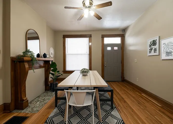 Bright Spacious 5br Perfect For Groups Or Family Columbus