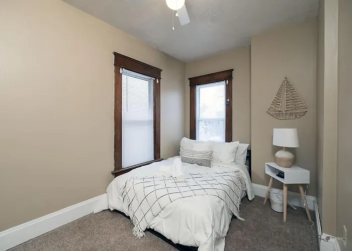 Bright Spacious 5br Perfect For Groups Or Family Holiday home Columbus