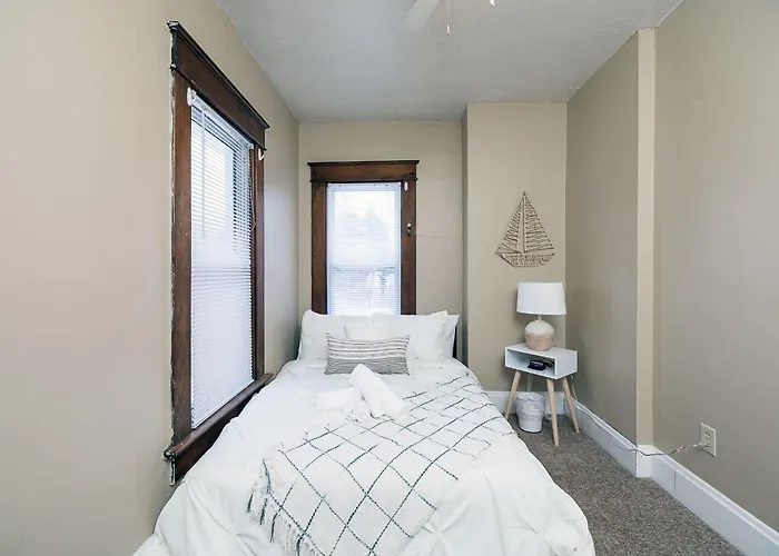 Bright Spacious 5br Perfect For Groups Or Family Columbus